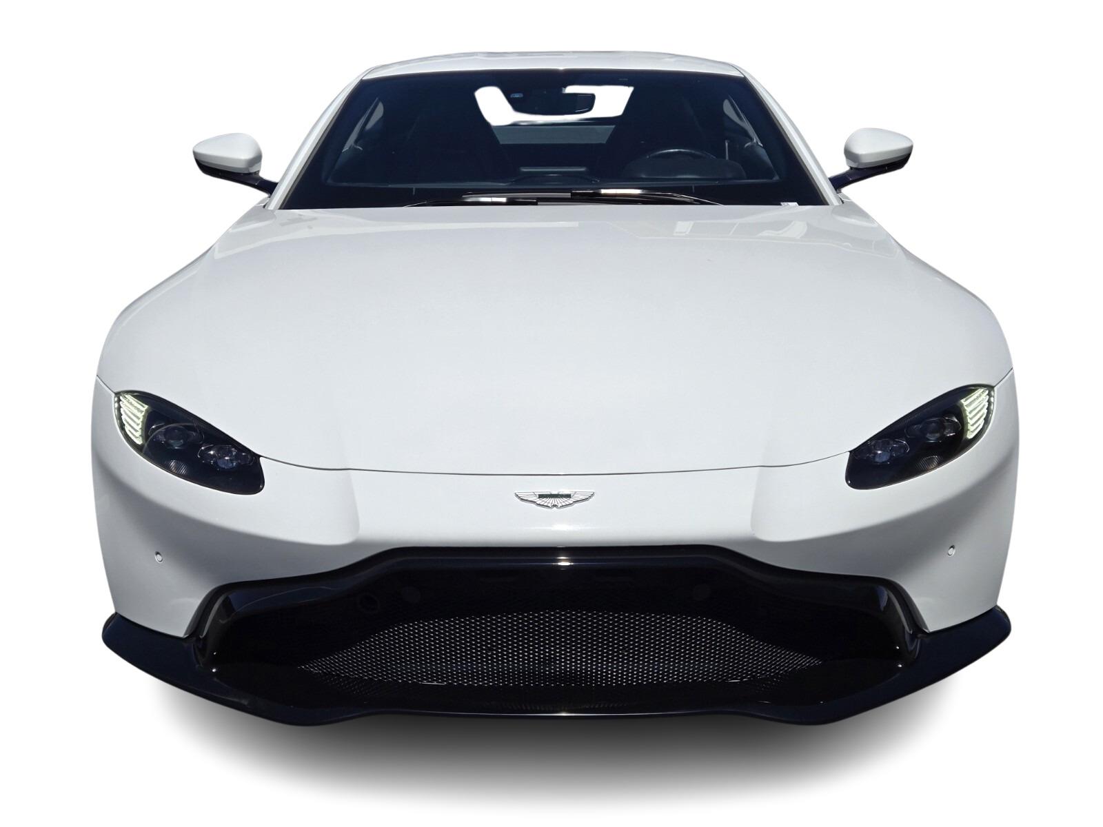 2022 Aston Martin Vantage photo 2
