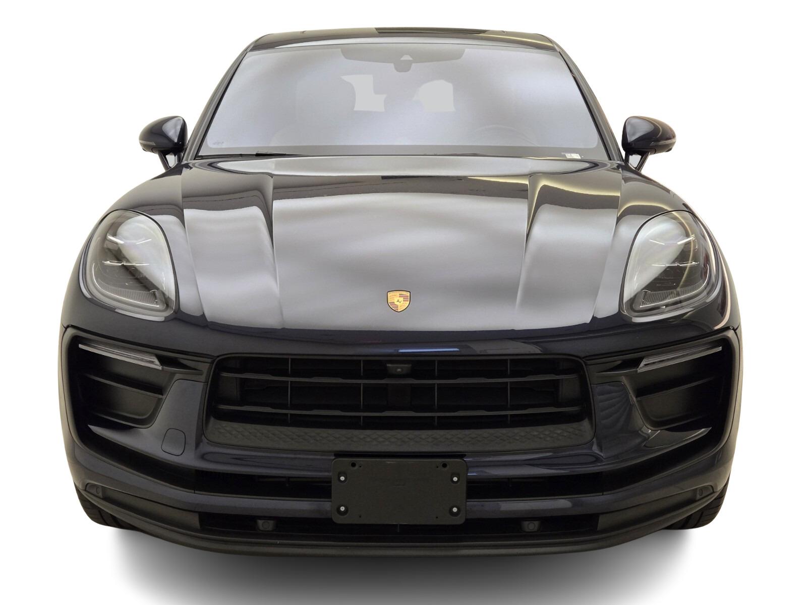 2022 Porsche Macan photo 2