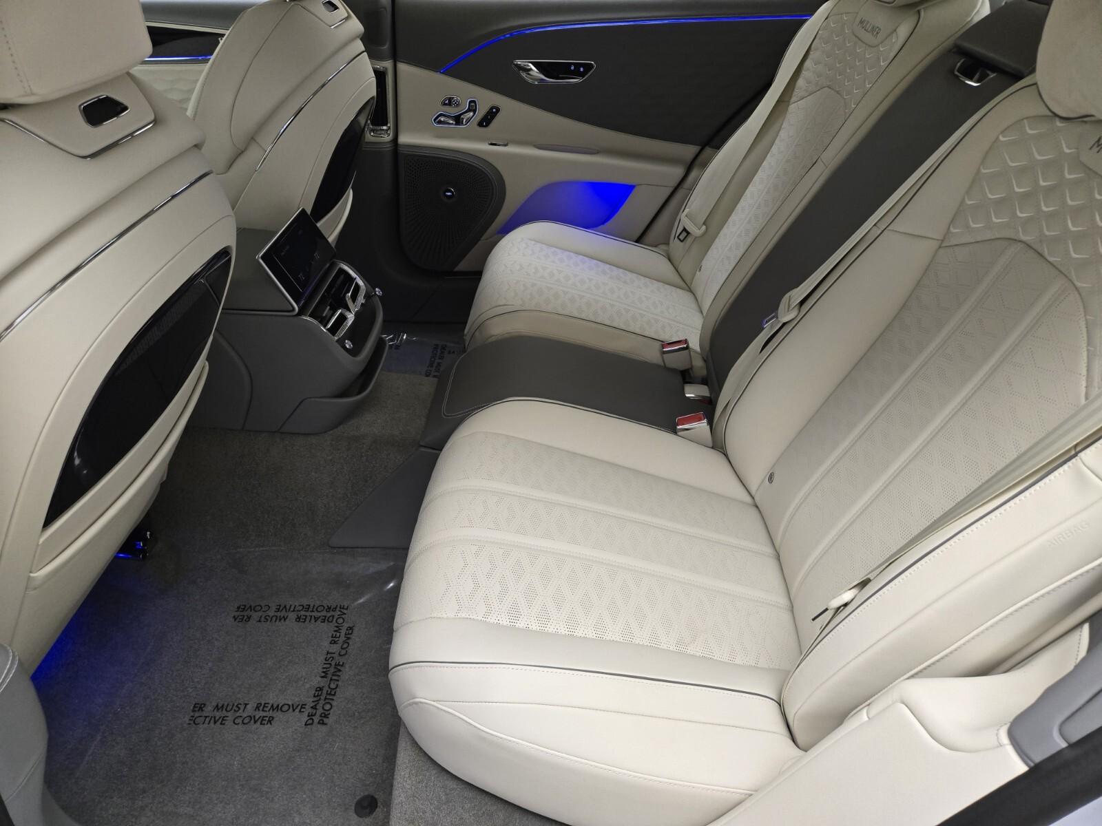 2025 Bentley Flying Spur Mulliner photo 18