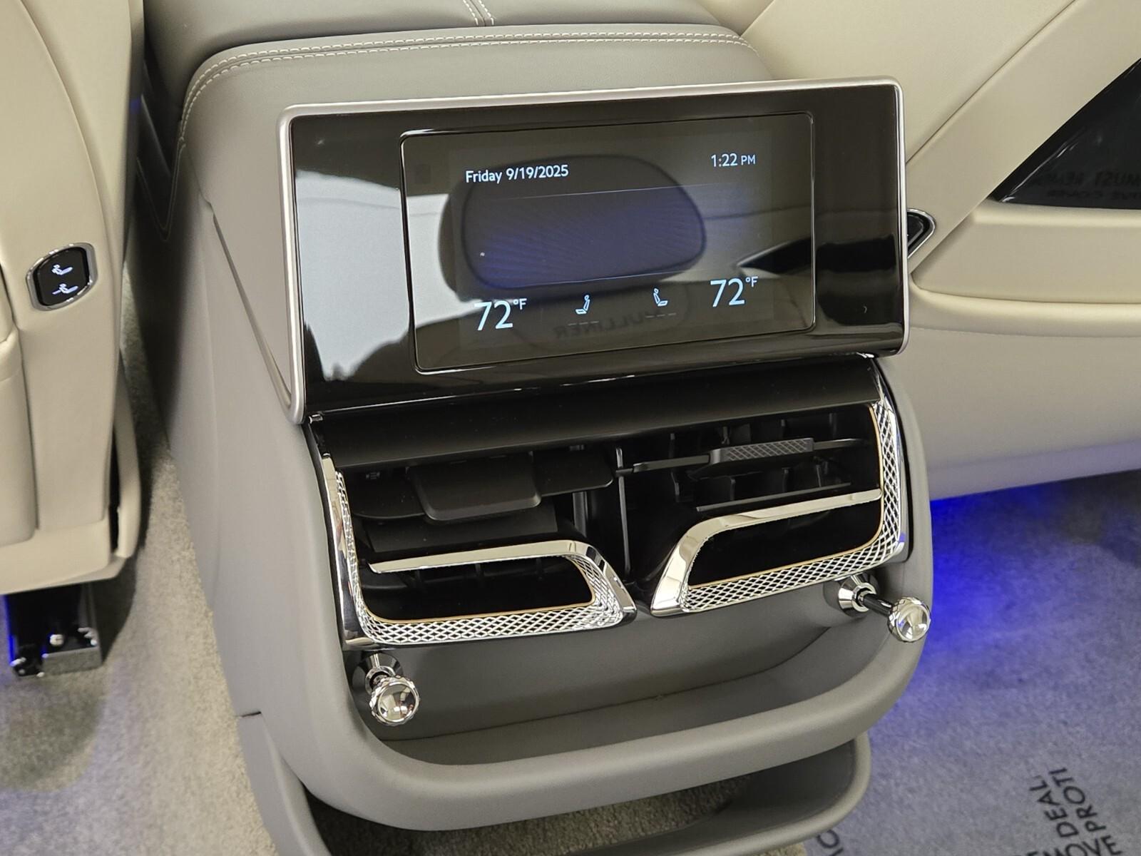 2025 Bentley Flying Spur Mulliner photo 19
