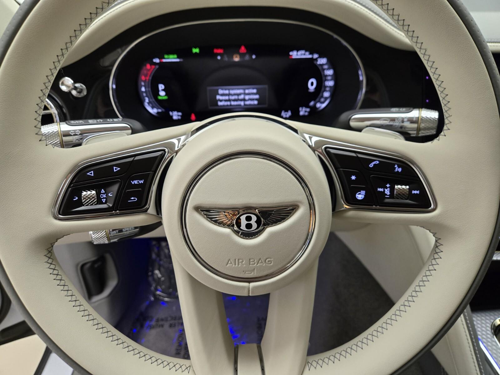 2025 Bentley Flying Spur Mulliner photo 35