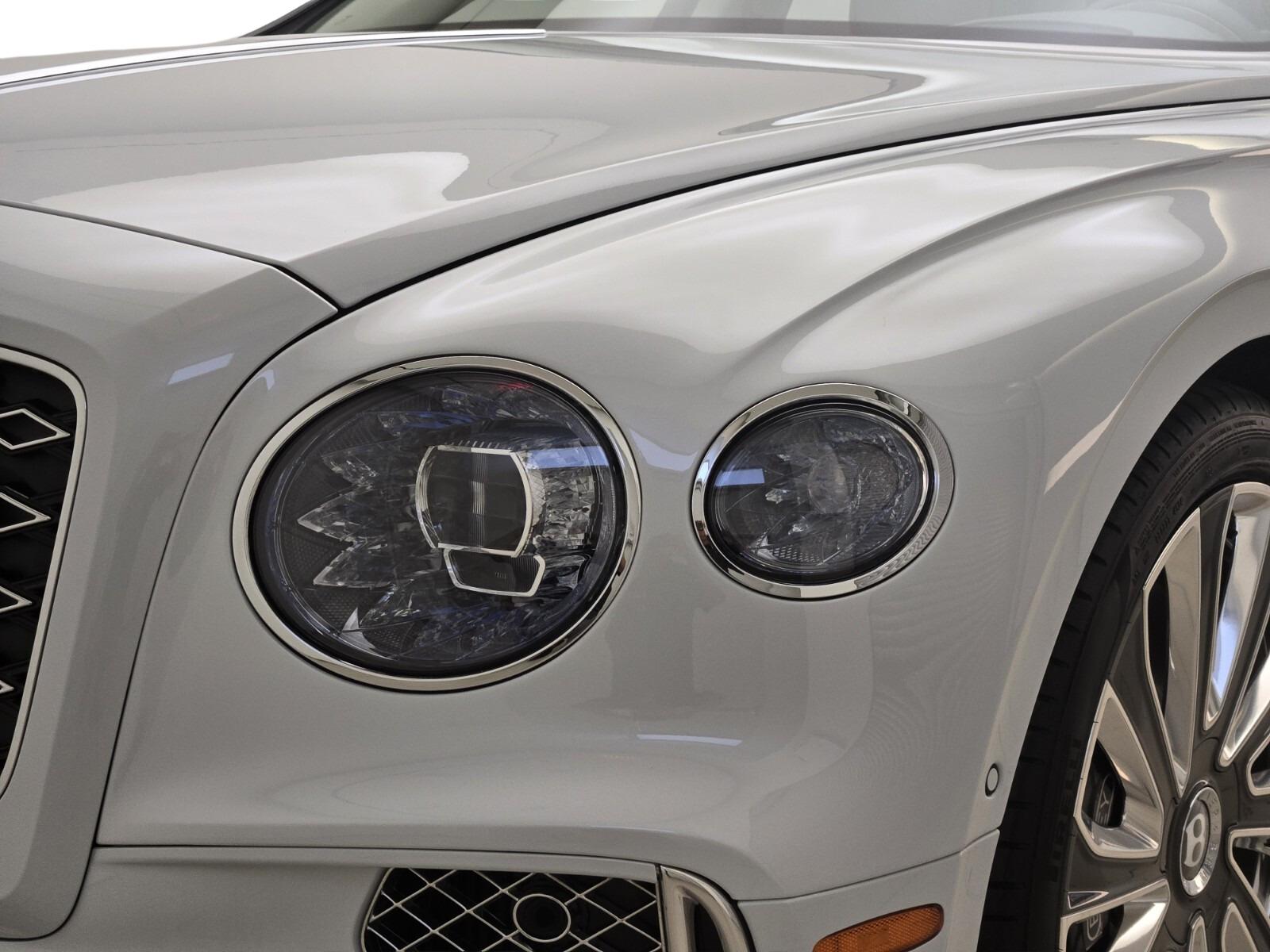 2025 Bentley Flying Spur Mulliner photo 5