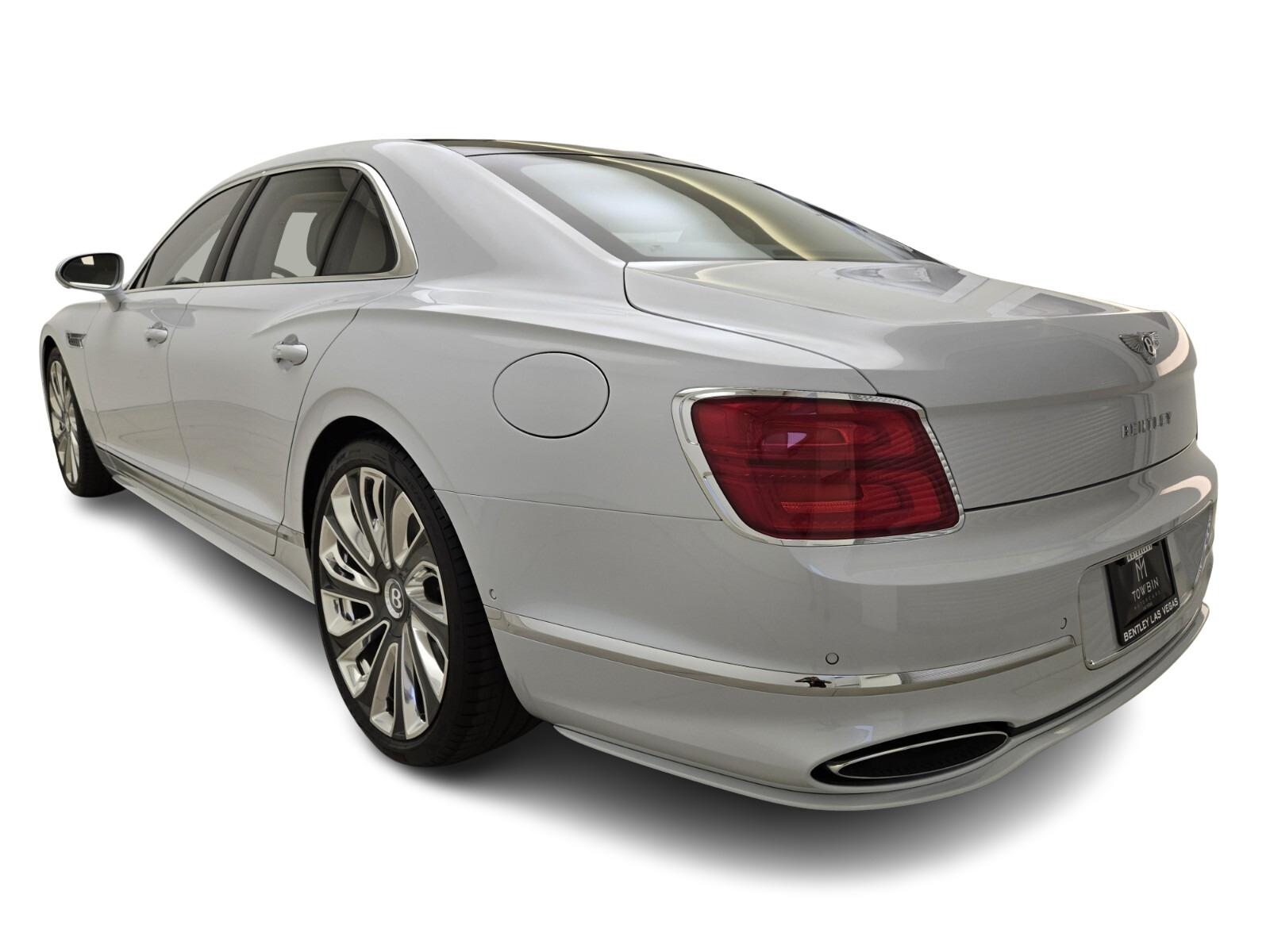 2025 Bentley Flying Spur Mulliner photo 9