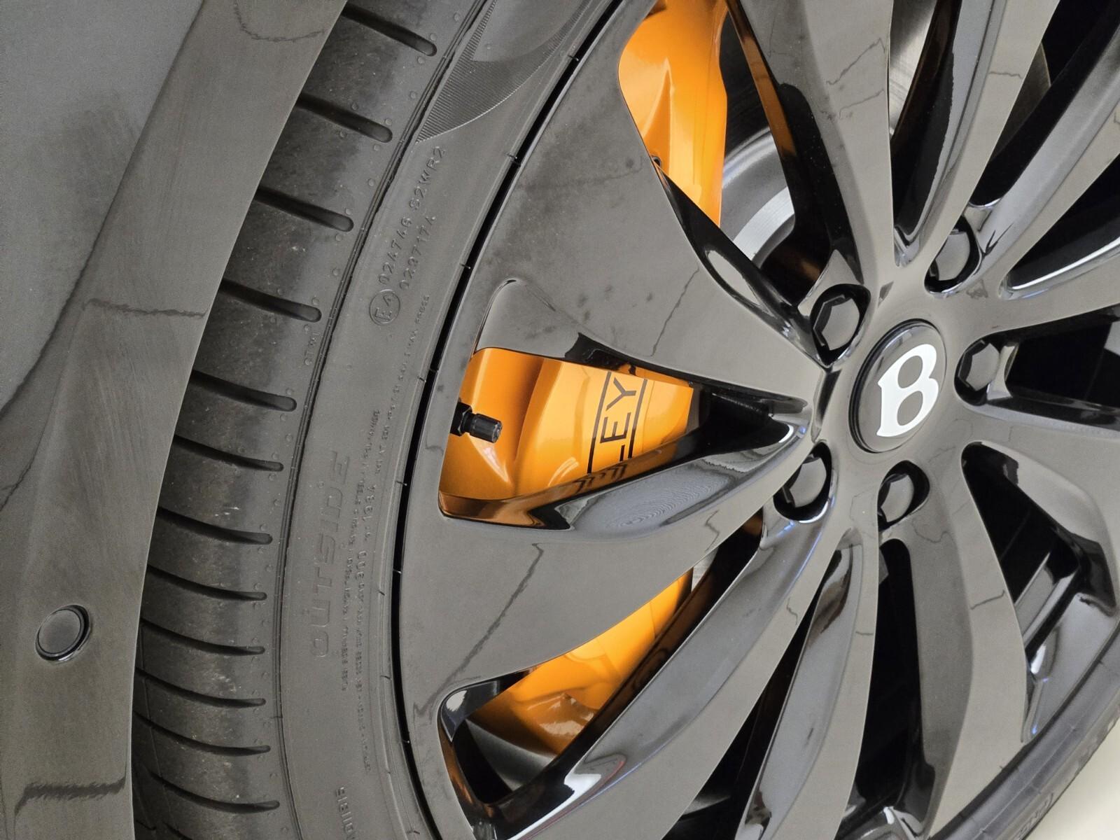 2025 Bentley Continental GT Black Edition photo 14