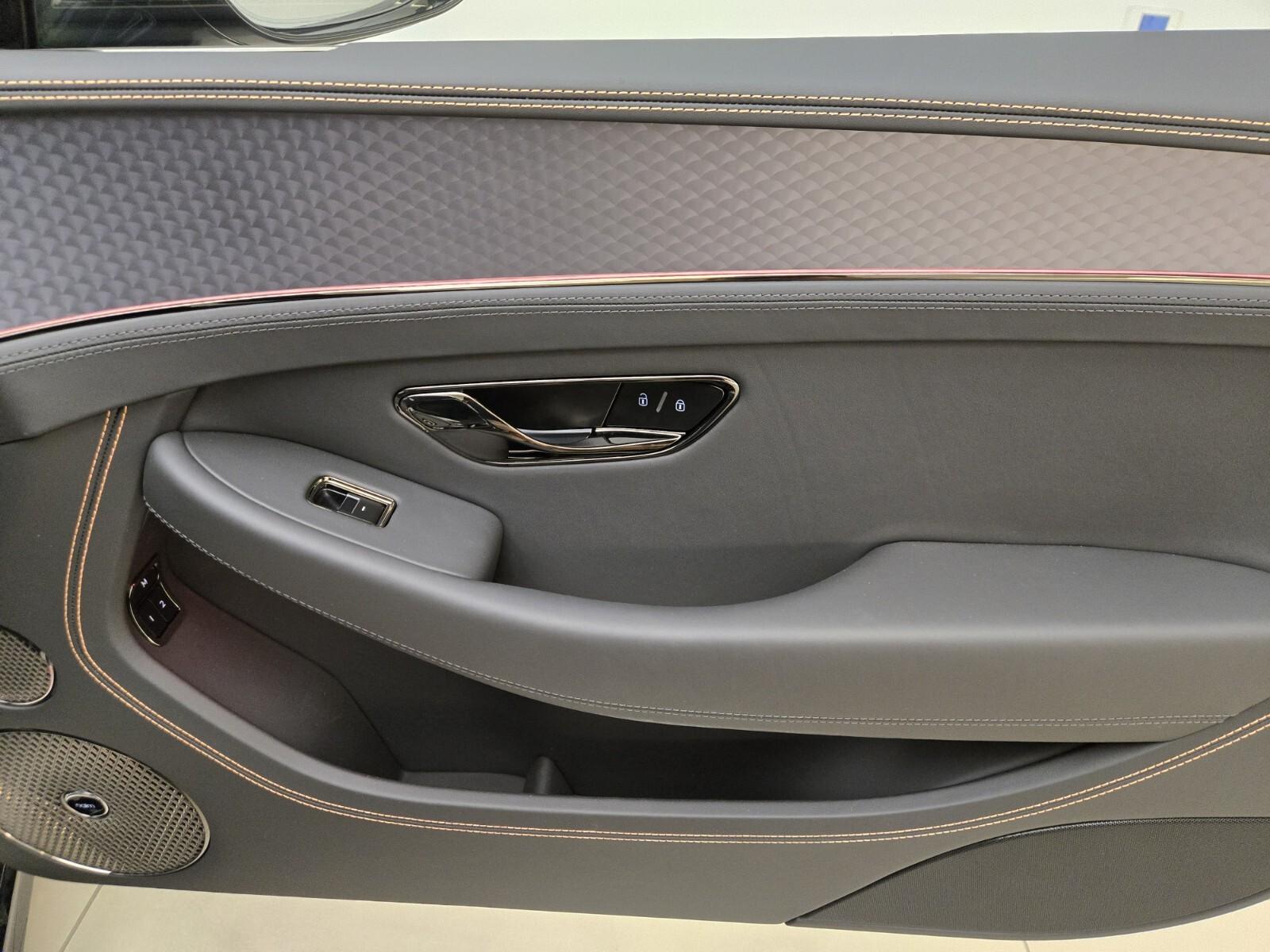 2025 Bentley Continental GT Black Edition photo 26