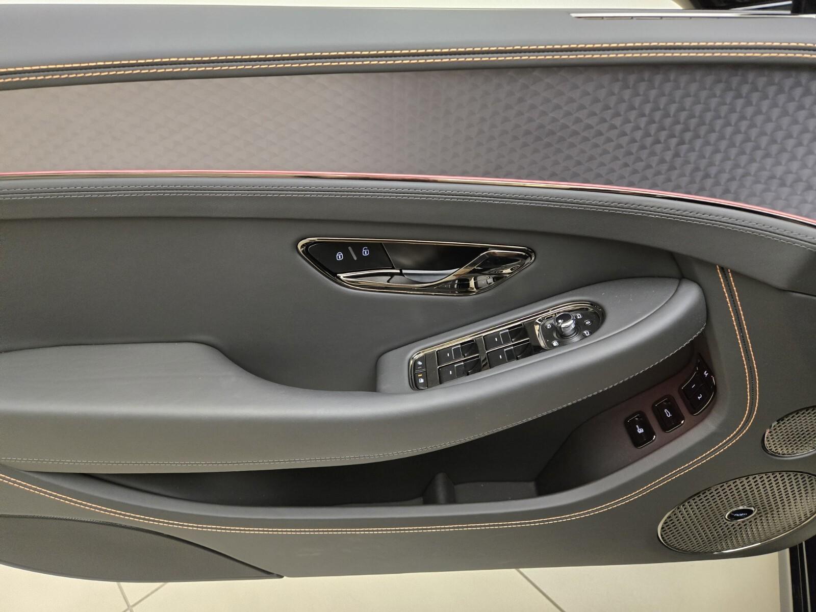 2025 Bentley Continental GT Black Edition photo 27