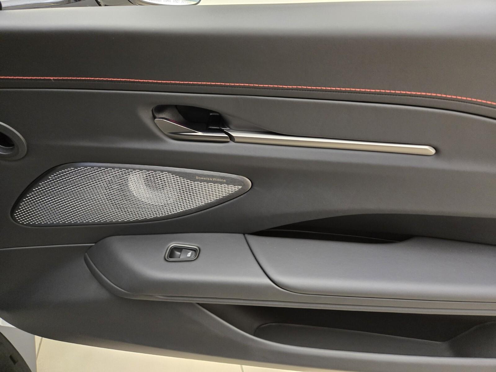 2026 Aston Martin Vantage Base - Photo 26