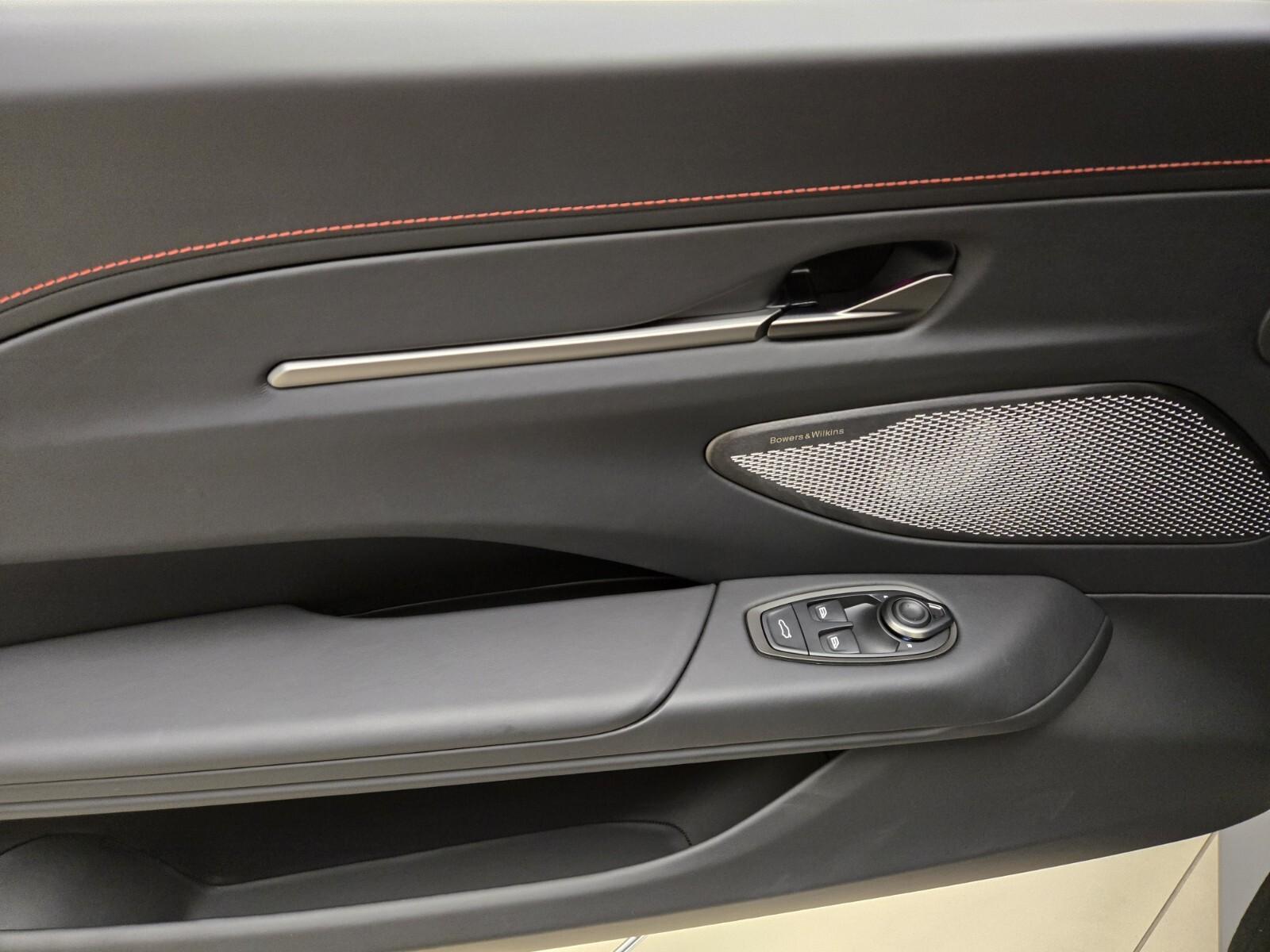 2026 Aston Martin Vantage Base - Photo 28