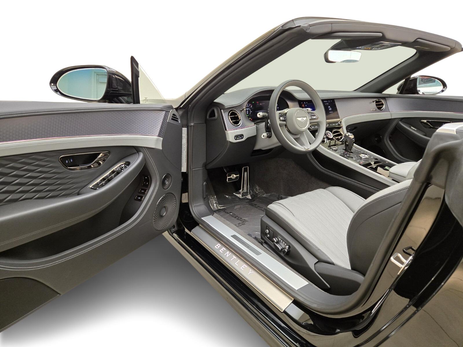 2026 Bentley Continental GTC Azure - Photo 13