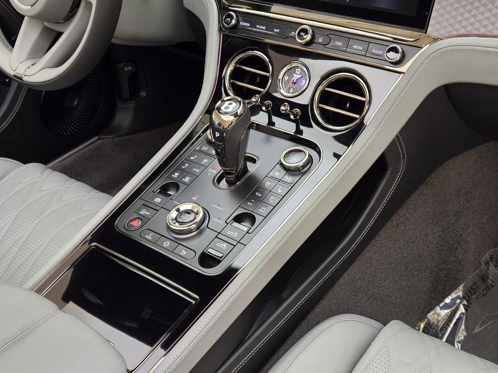 2026 Bentley Continental GTC Azure - Photo 22