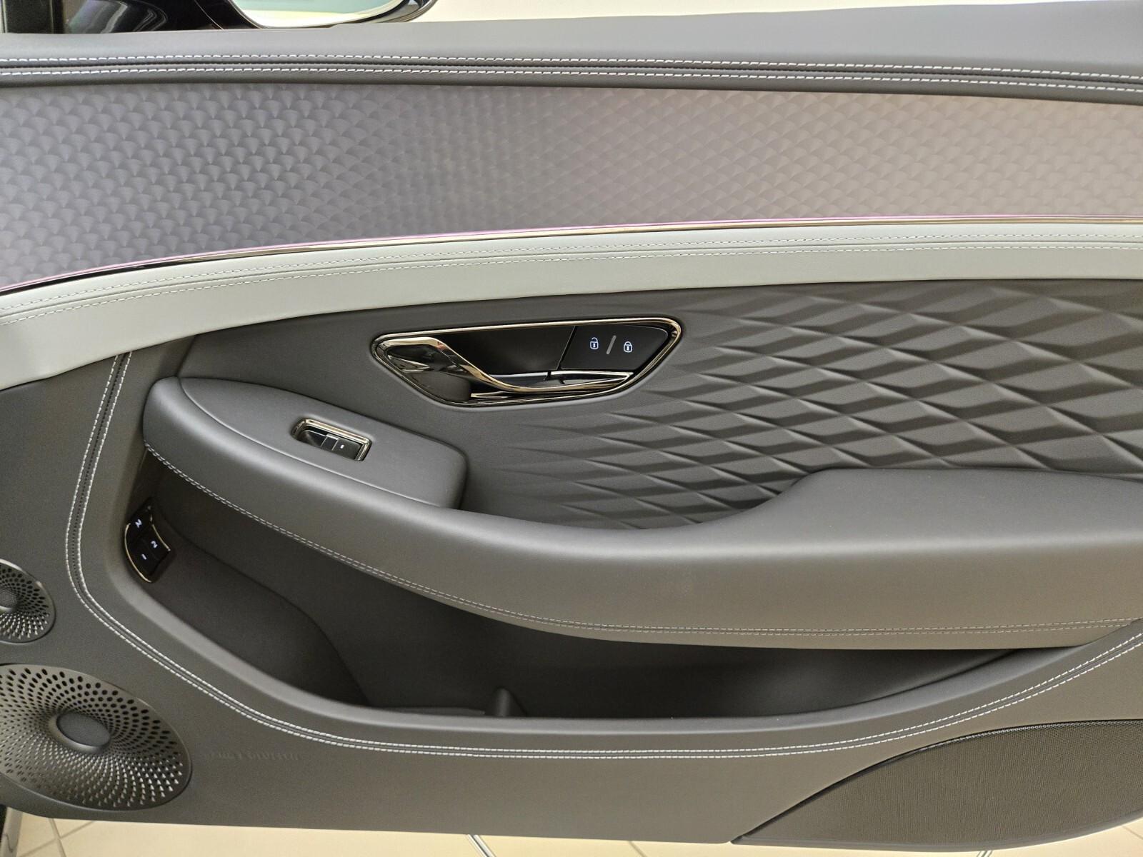 2026 Bentley Continental GTC Azure - Photo 23