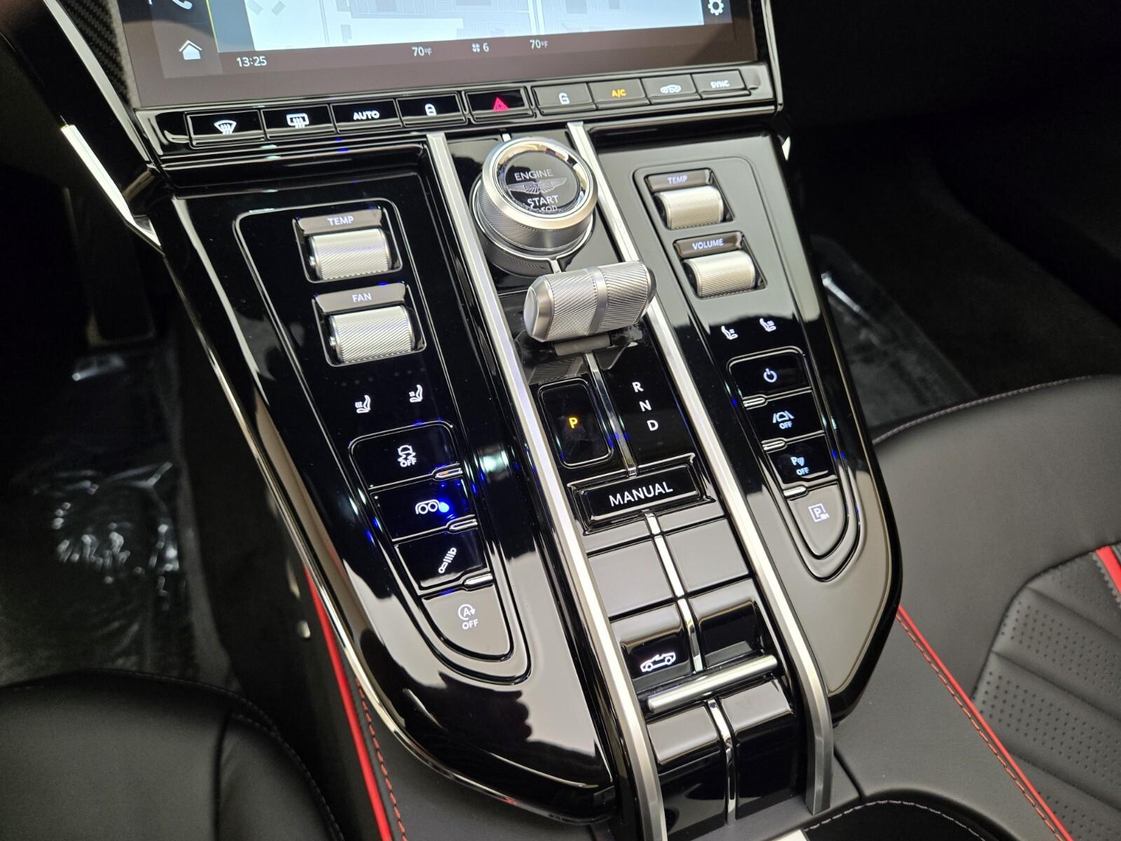 2026 Aston Martin Vantage Base - Photo 33