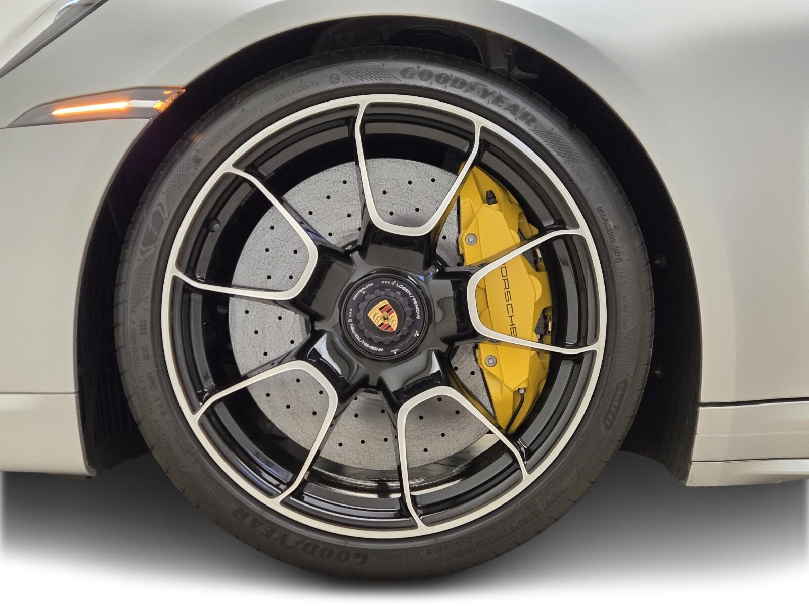 2023 Porsche 911 Turbo S - Photo 13
