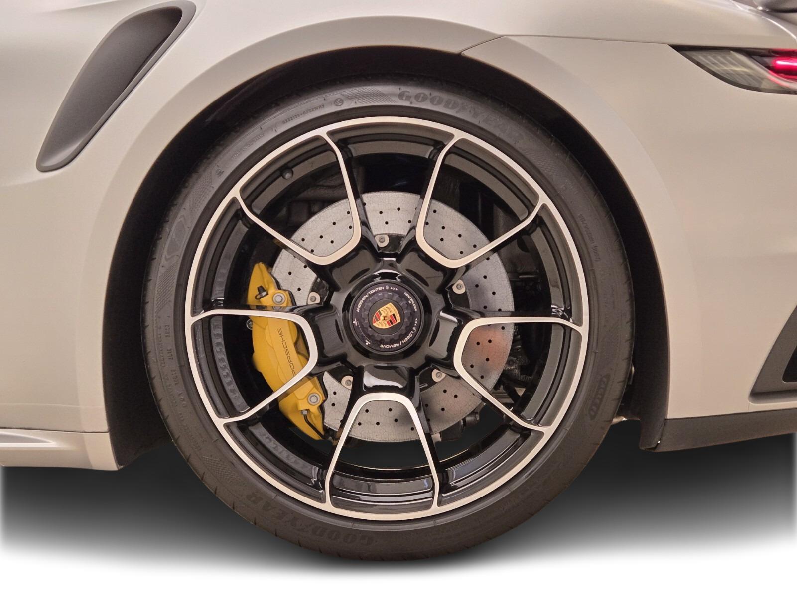 2023 Porsche 911 Turbo S - Photo 15