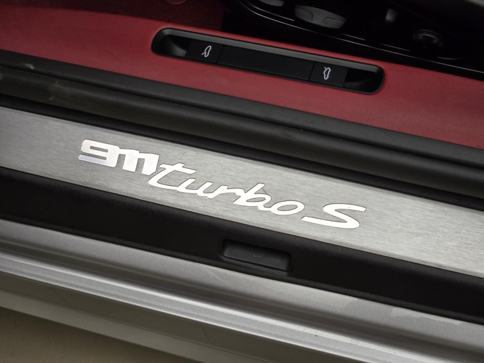 2023 Porsche 911 Turbo S - Photo 34