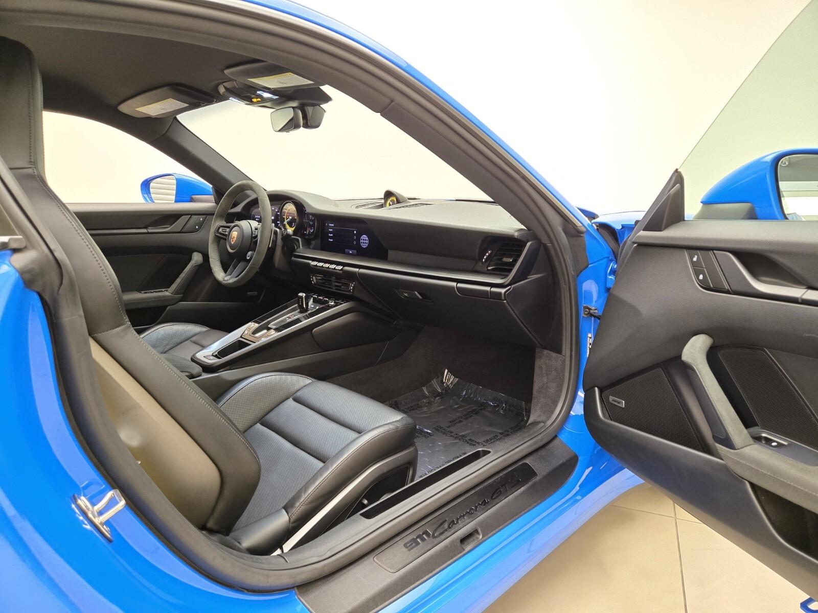 2022 Porsche 911 GTS - Photo 21