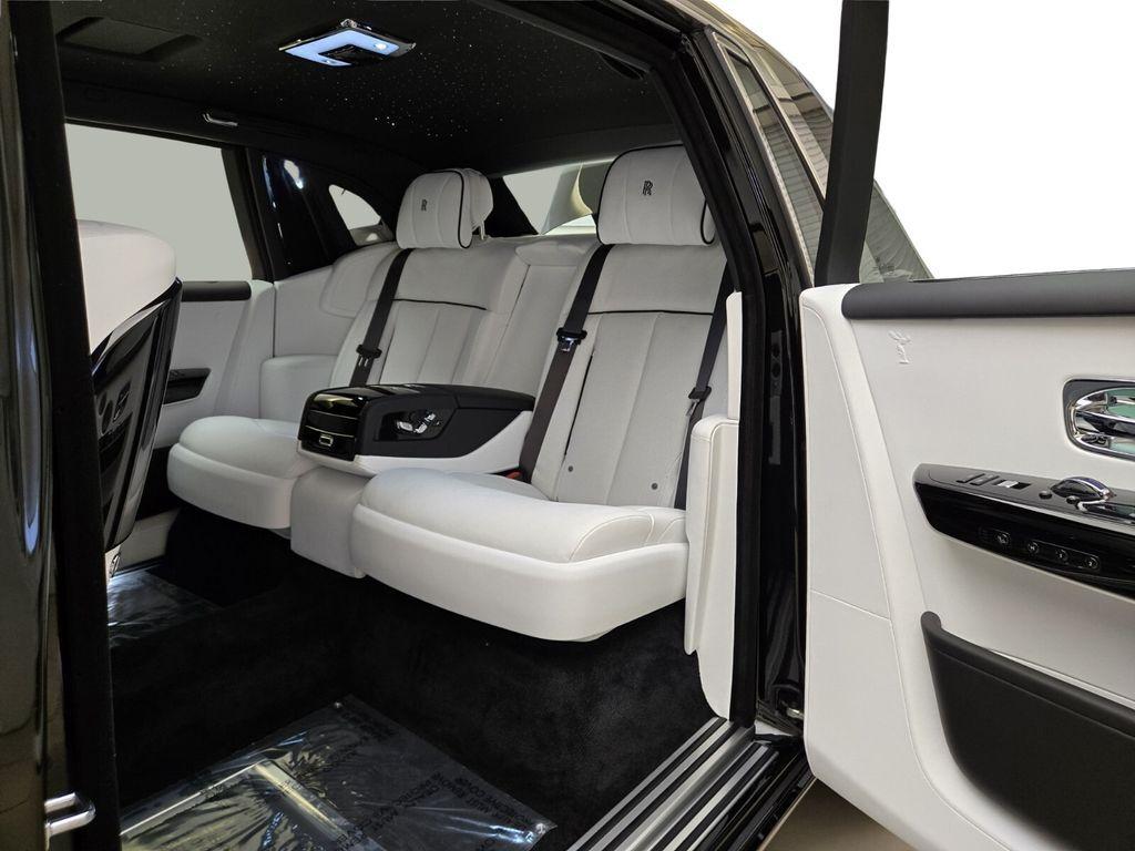 2026 Rolls-Royce Phantom Base - Photo 15