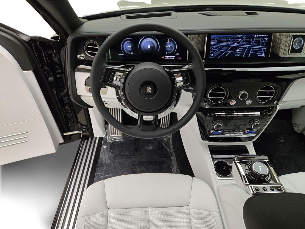 2026 Rolls-Royce Phantom Base - Photo 19
