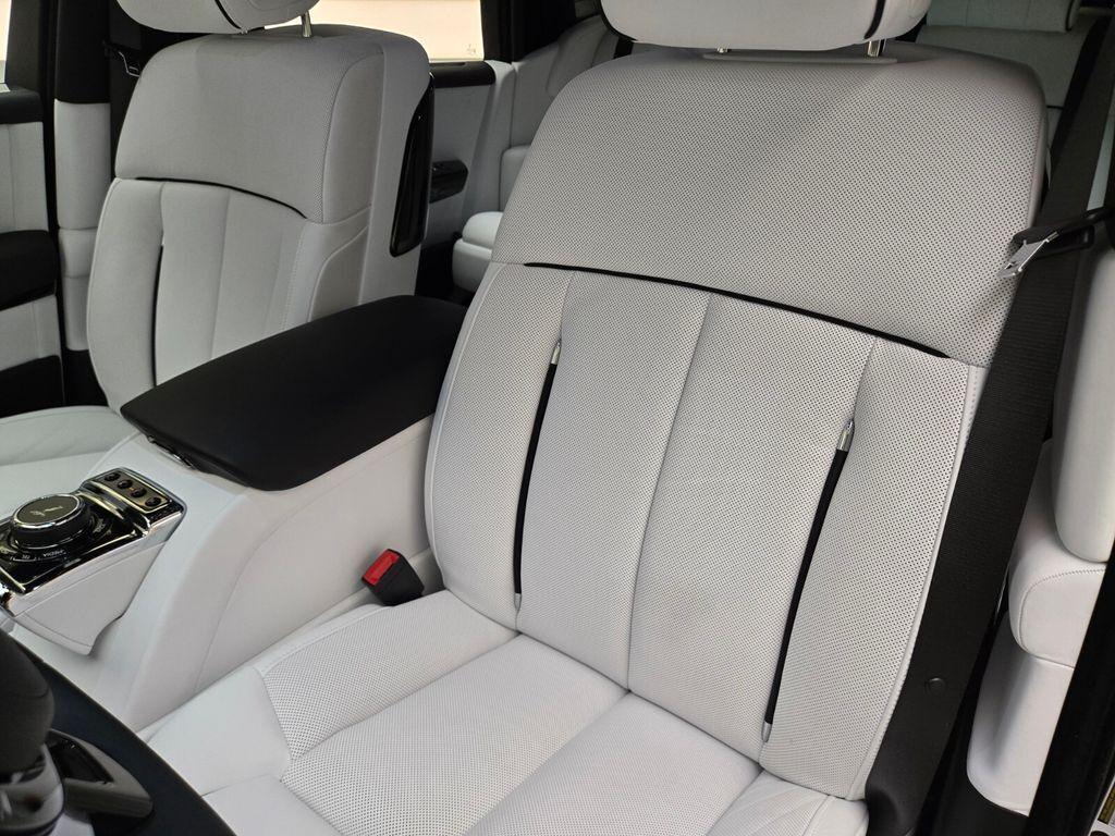 2026 Rolls-Royce Phantom Base - Photo 31