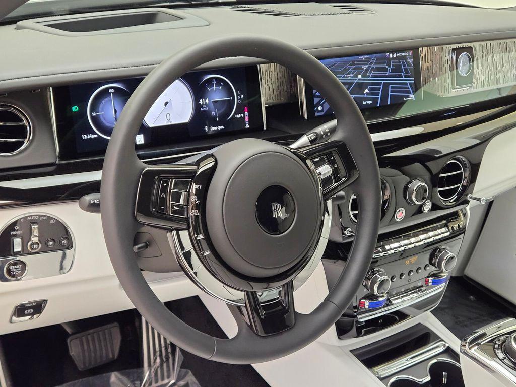 2026 Rolls-Royce Phantom Base - Photo 34