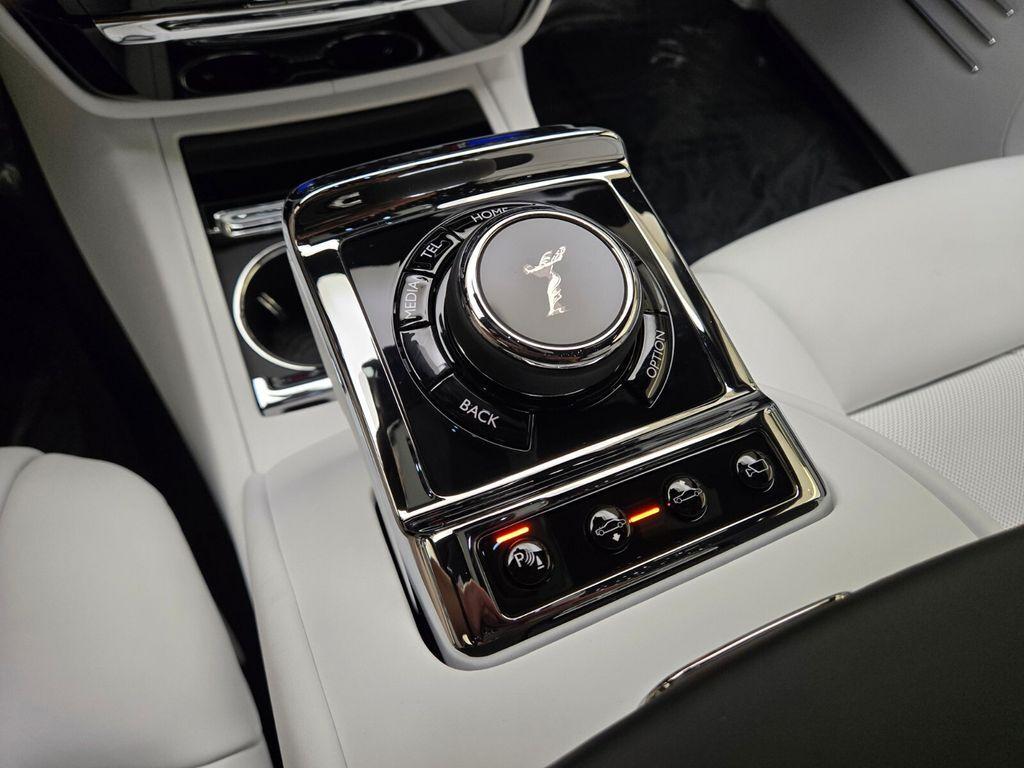 2026 Rolls-Royce Phantom Base - Photo 40