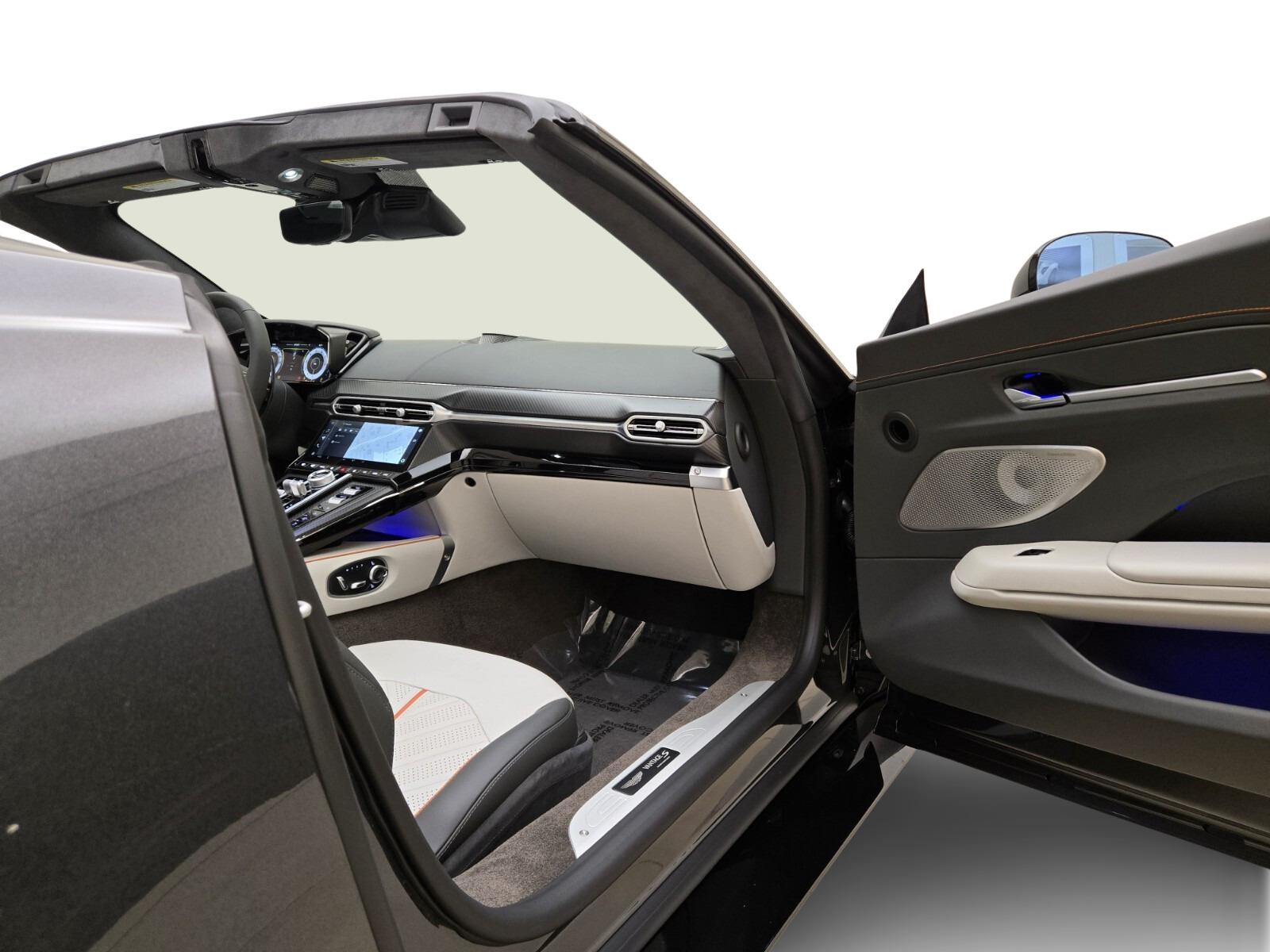 2026 Aston Martin Vantage Base - Photo 17