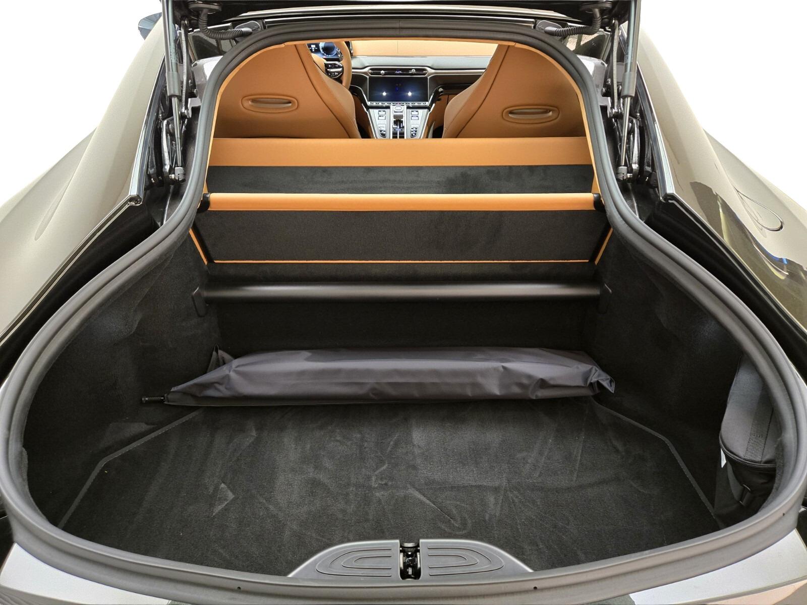 2026 Aston Martin Vantage Base - Photo 16