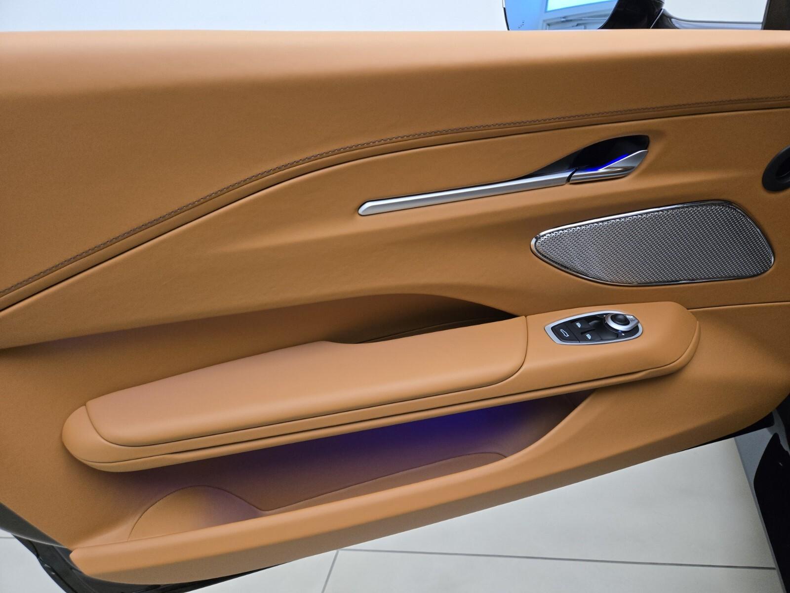 2026 Aston Martin Vantage Base - Photo 23