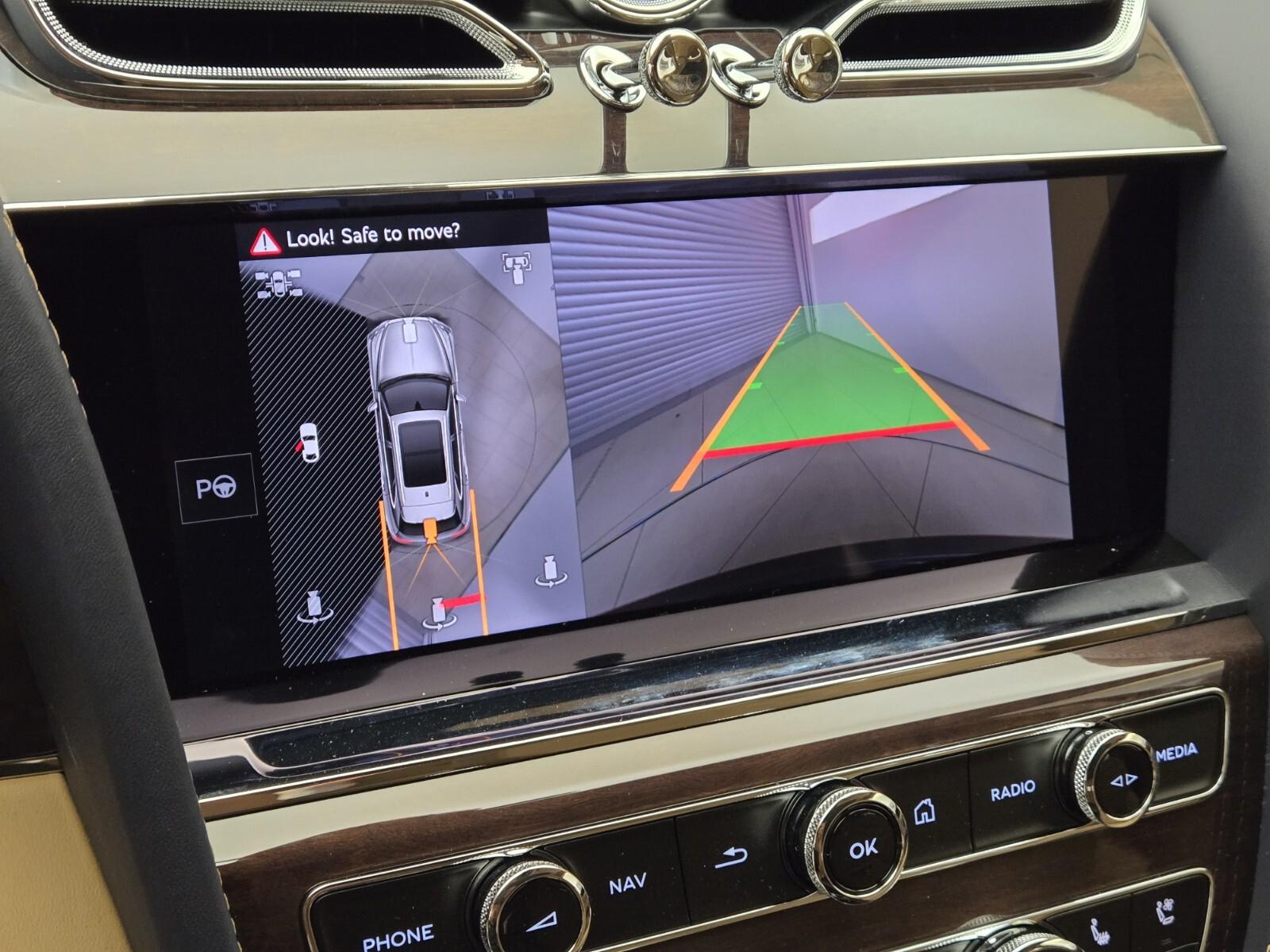 2026 Bentley Bentayga - Photo 37