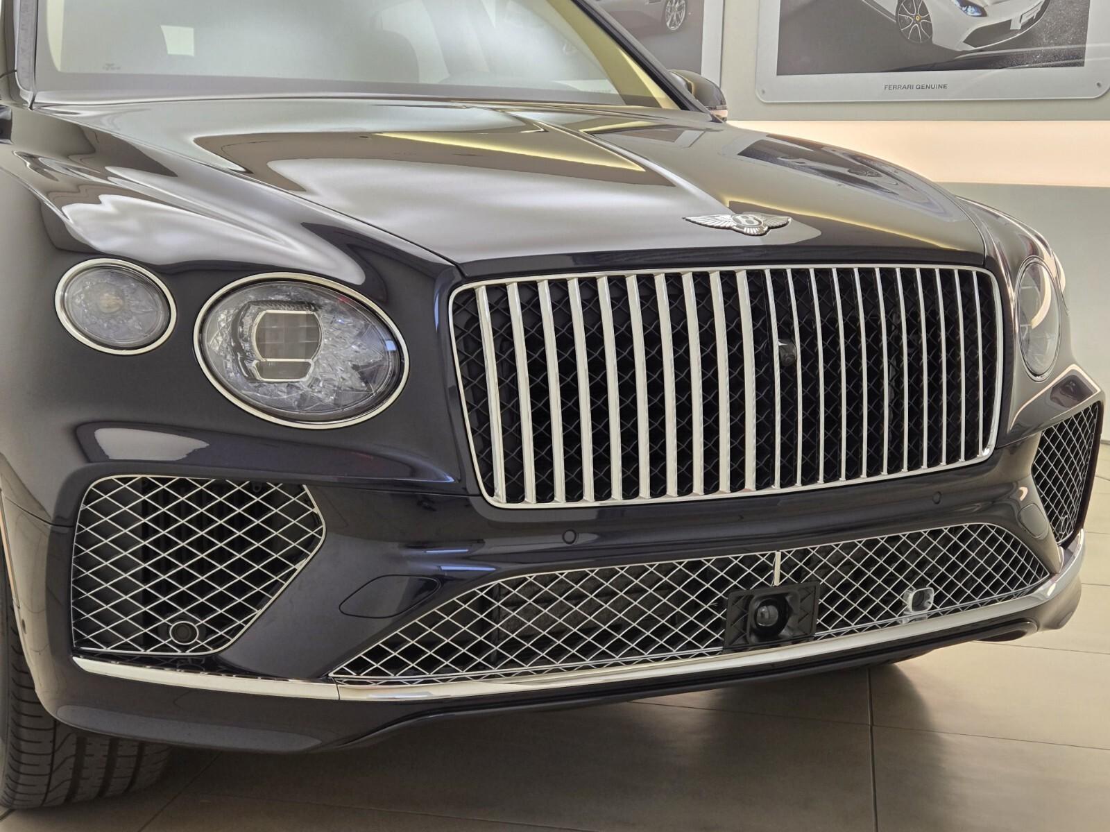 2026 Bentley Bentayga - Photo 9