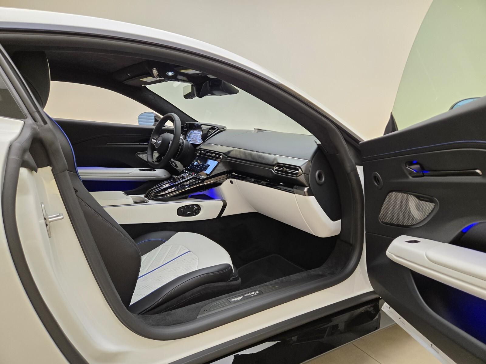 2026 Aston Martin Vantage Base - Photo 17
