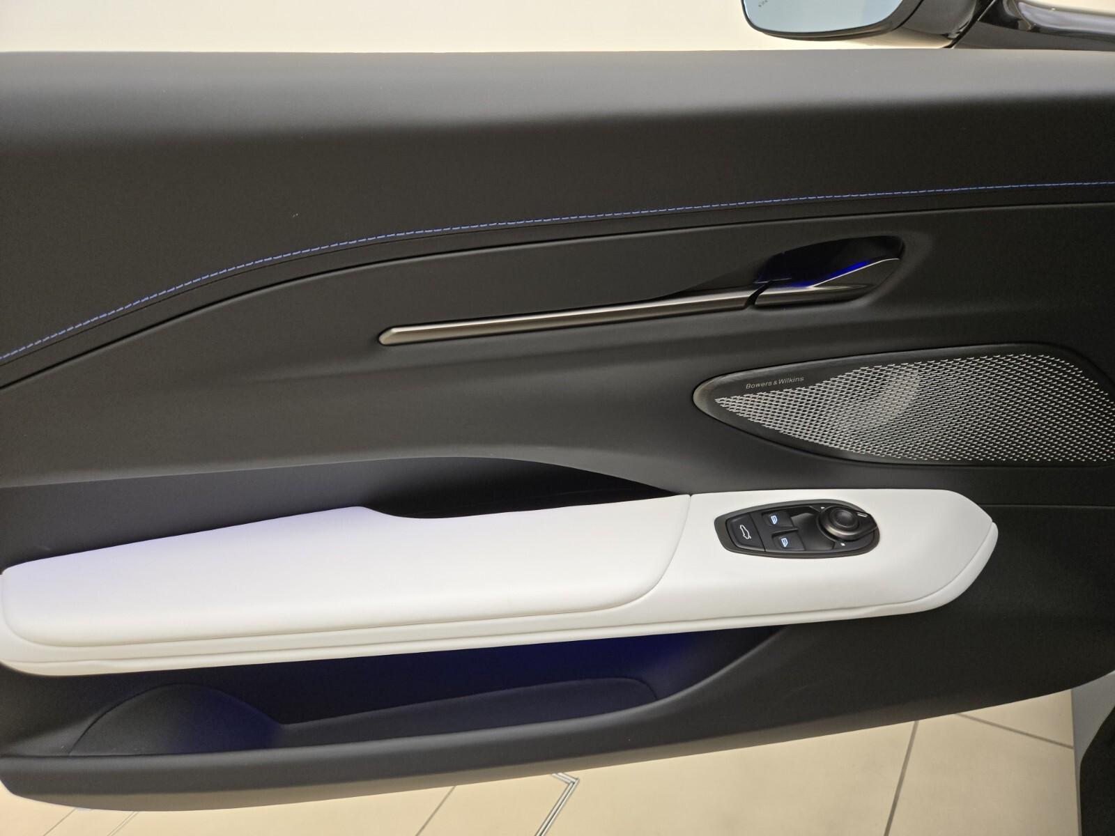2026 Aston Martin Vantage Base - Photo 23