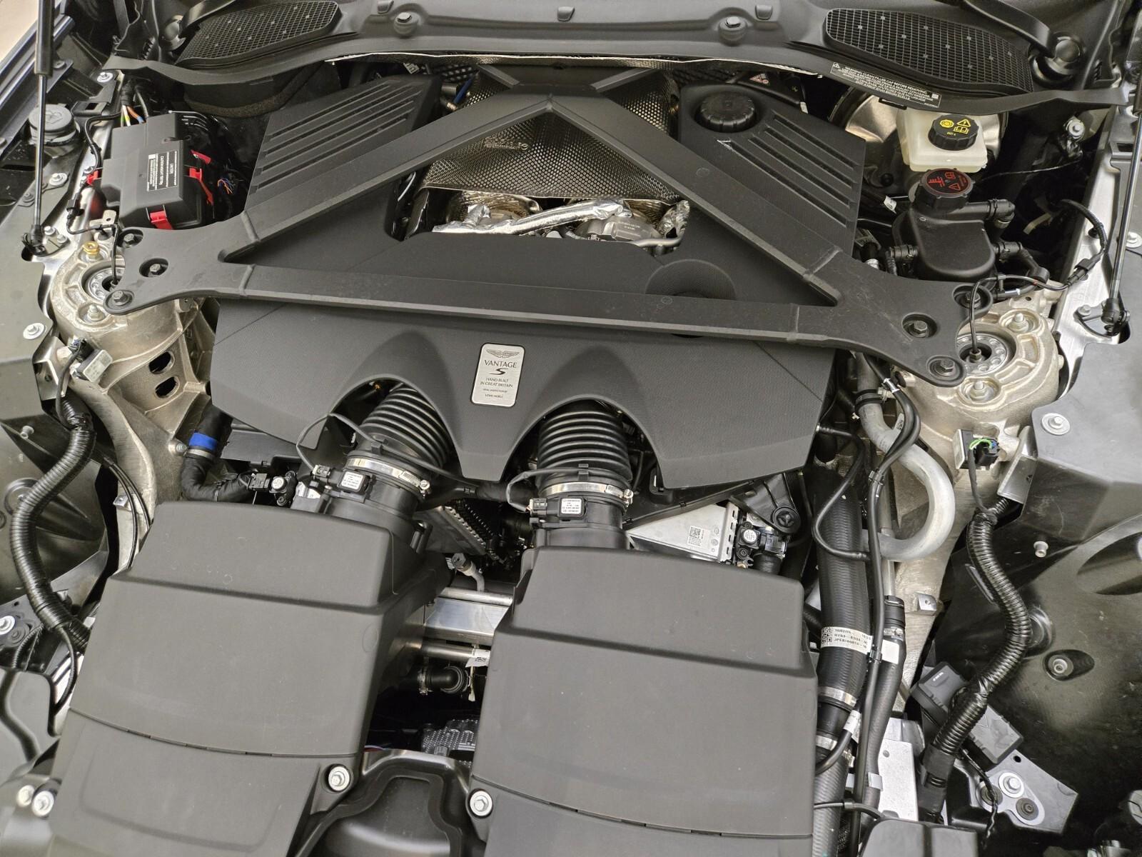 2026 Aston Martin Vantage Base - Photo 22