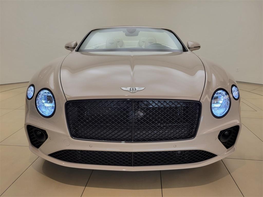 MINI GT Bentley Continental GT 2個セット MINI GT 117 Custom-made (opened) Bentley Continental GT
